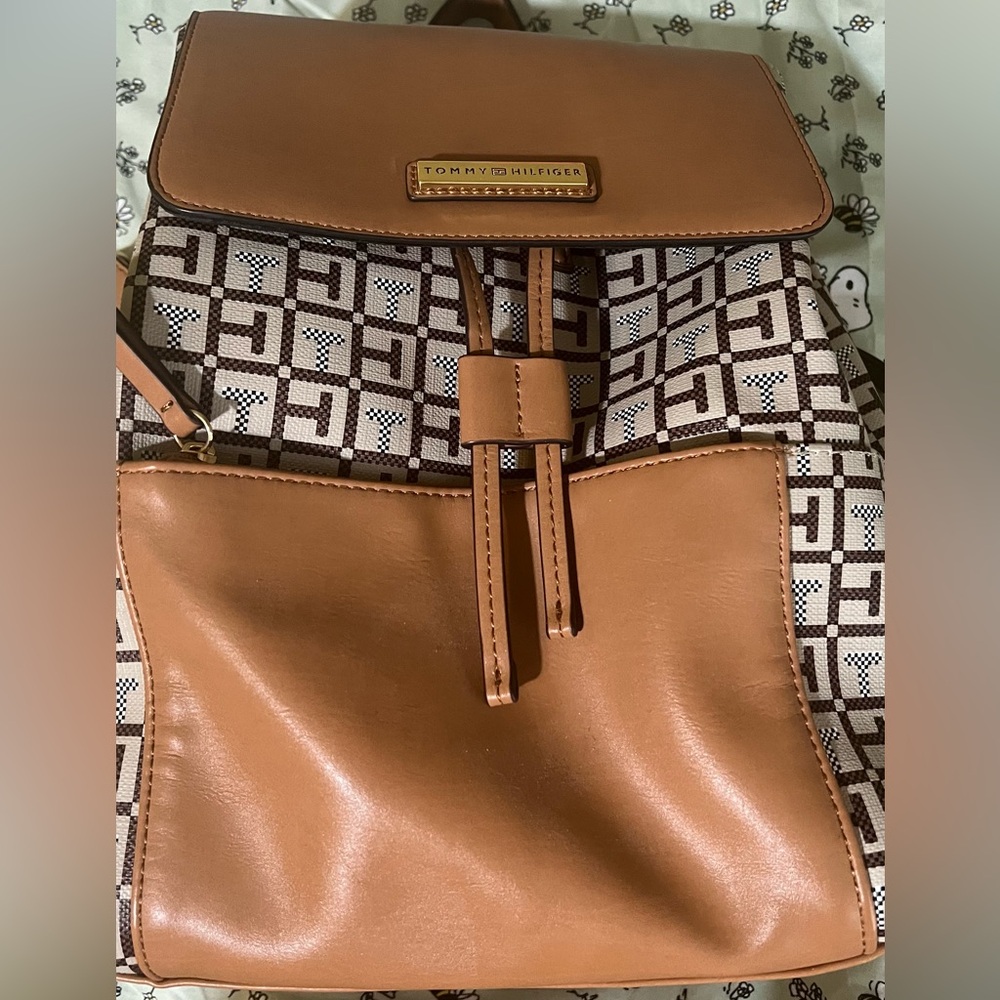 Tommy Hilfiger bag